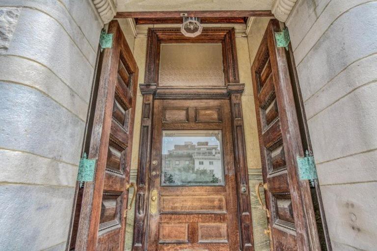 Mount Vernon Apartment Rear بالتيمور المظهر الخارجي الصورة